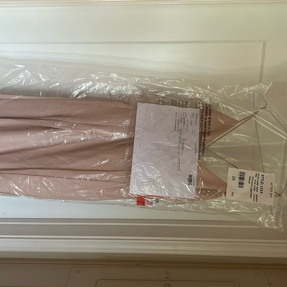 PLEATED SKIRT CREPE MAXI DRESS WITH POCKETS - Picture 3 of 5